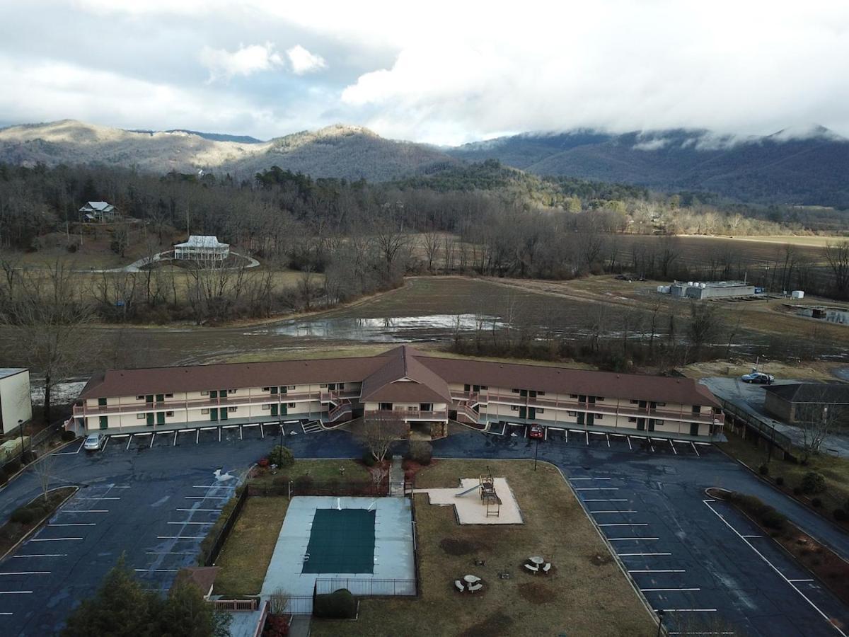 Mountain Valley Inn Dillard Exteriér fotografie