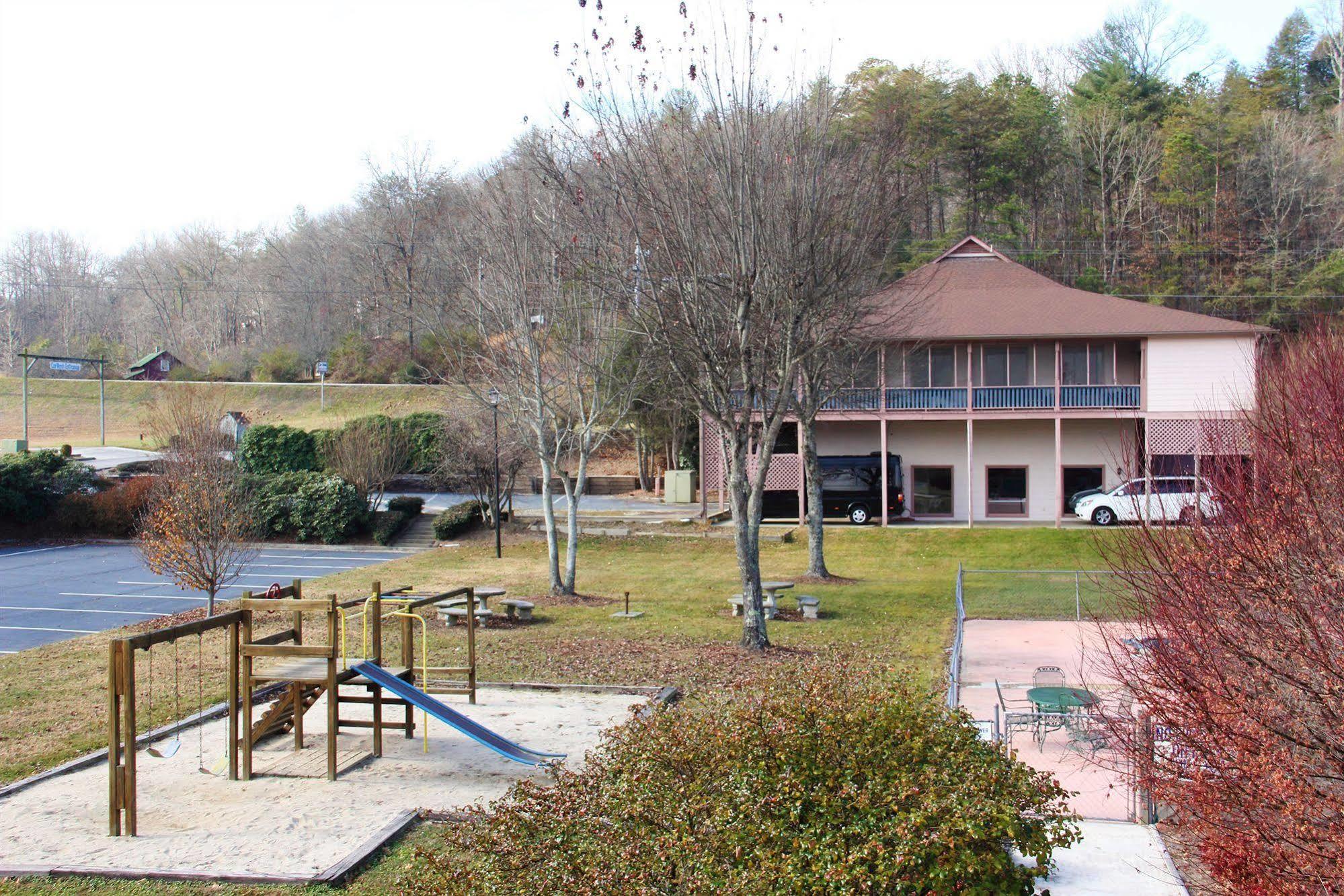 Mountain Valley Inn Dillard Exteriér fotografie